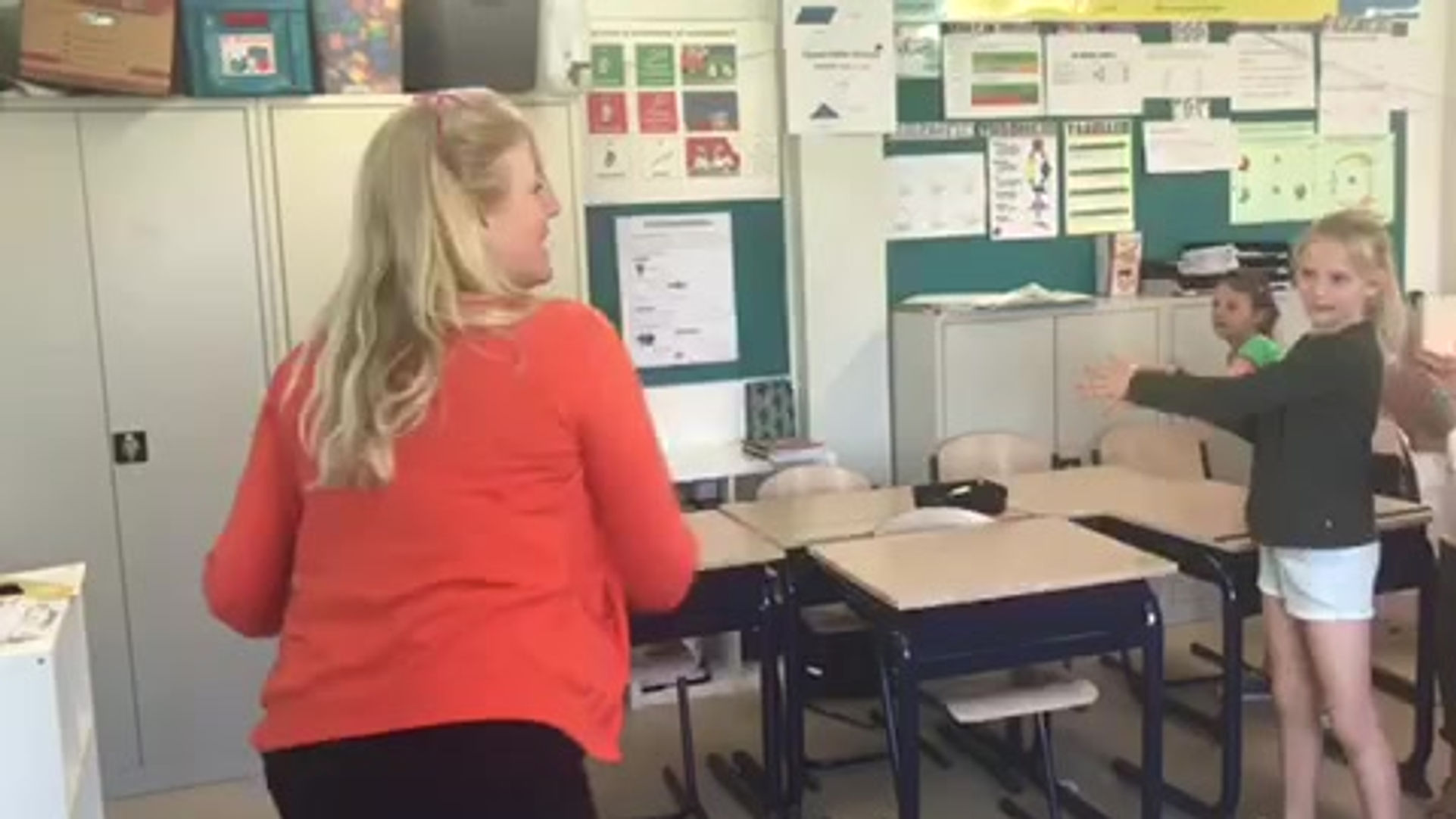 ZUMIS IN DE KLAS / ZUMIS EN CLASSE - Watakape